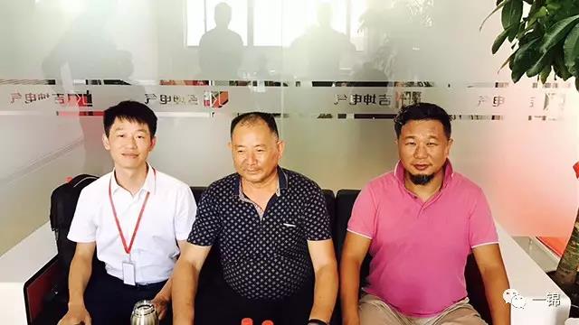 【過欠壓脫扣器】樂清湖北籍企業(yè)家蒞臨一錦電子參觀指導(dǎo)